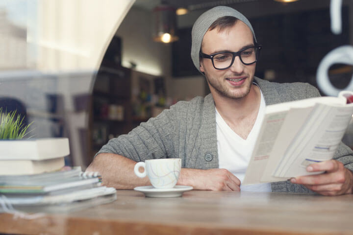 15 Bücher, die jeder 2017 endlich lesen sollte!