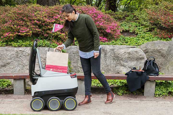 Foodora liefert jetzt mit kleinen Robotern aus