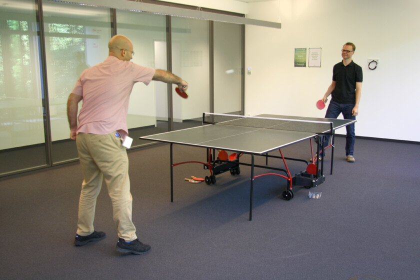 Digitale Leute - Hendrik Neumann - Chefkoch - Tischtennis im Chefkoch Büro