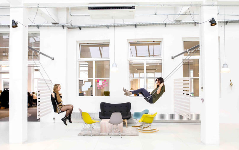 Wo Mitarbeiterinnen mittags auf der Schaukel chillen