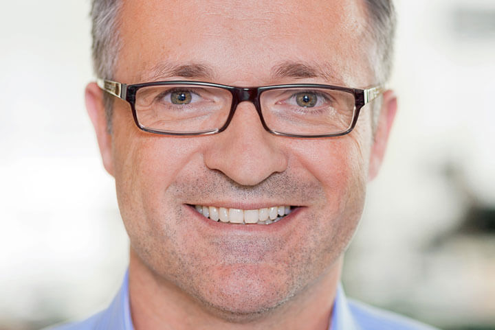 „Wenn das Pferd tot ist – steig ab!“