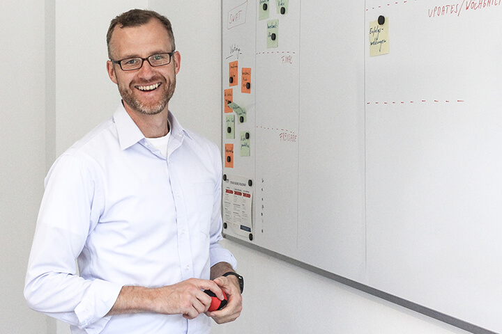 Von einer „eheähnlichen Beziehung“ mit dem Mitgründer