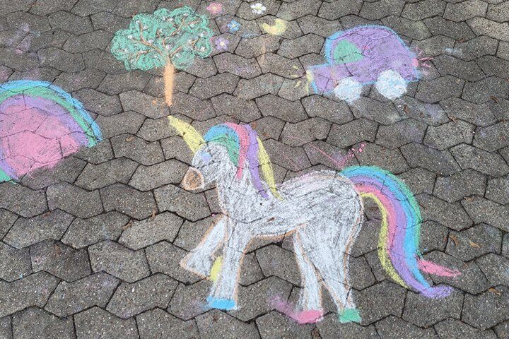 Knime erhält 30 Millionen – PL BioScience sammelt  7,8 Millionen ein – Shoepassion kauft Mybudapester