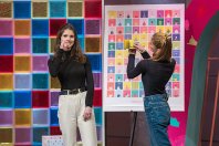 Saatgutkonfetti, DeWok, talking hands, colorsafe, Grundriss in Lebensgröße treten vor die Löwen