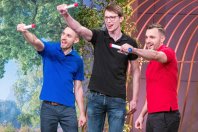 ChuckaRubba, equaly, Easy Exit, Mon Courage, Weinfly treten vor die Löwen